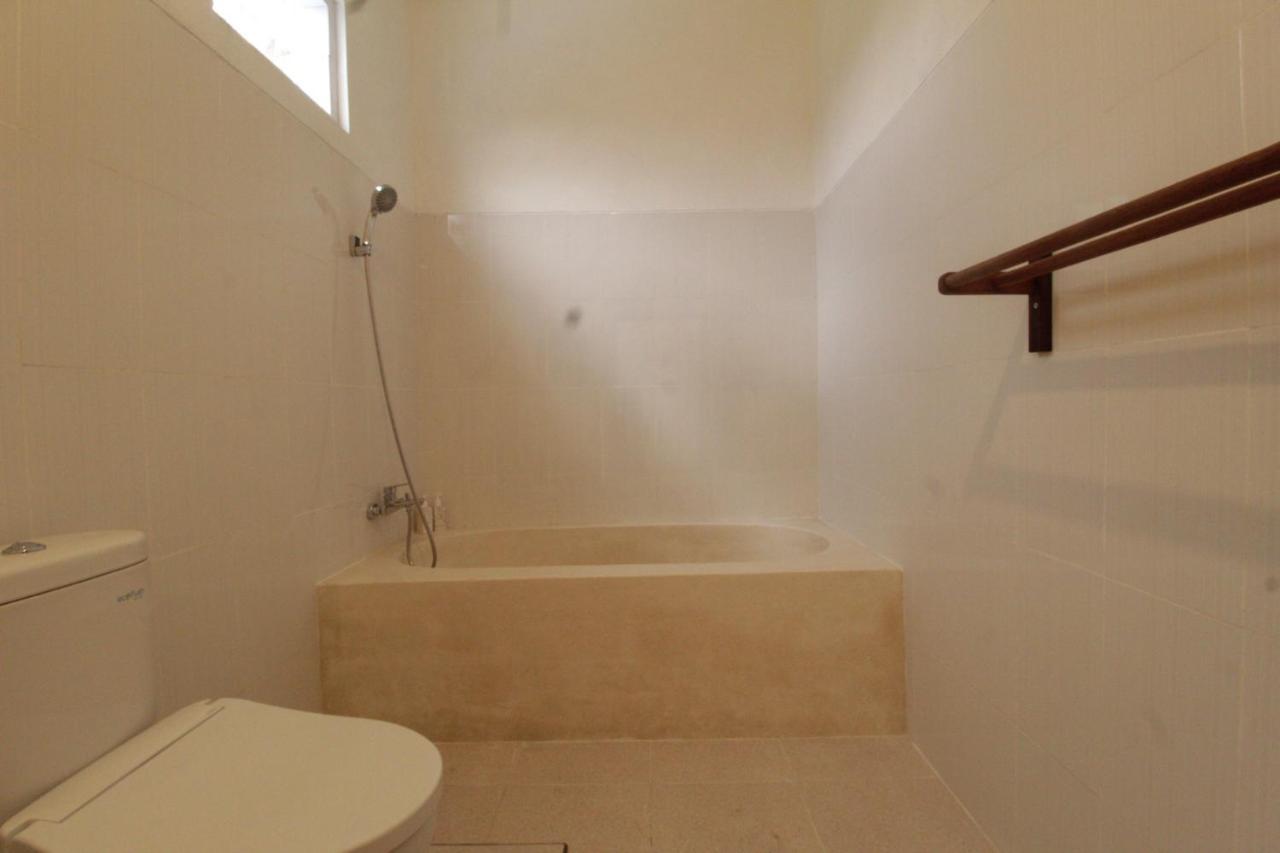 Ekadwi Guesthouse Gianyar  Bagian luar foto
