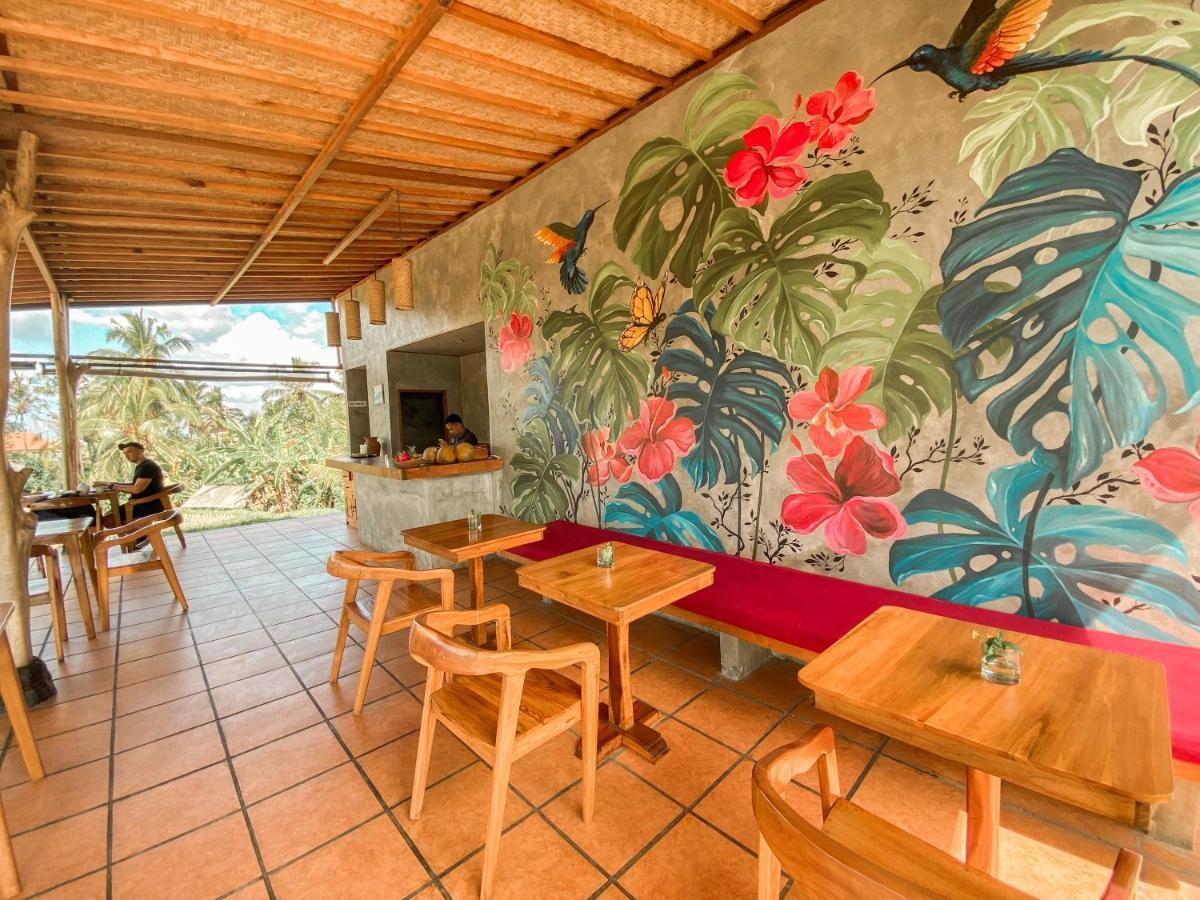 Ekadwi Guesthouse Gianyar  Bagian luar foto